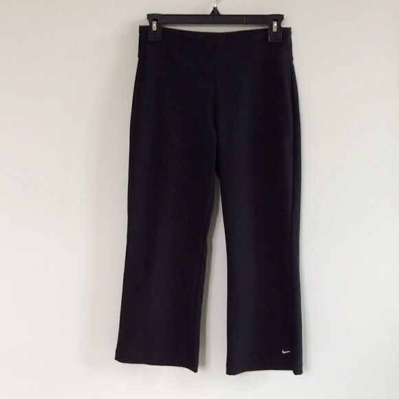 𝅺NIKE CAPRI YOGA PANTS - Picture 1 of 1